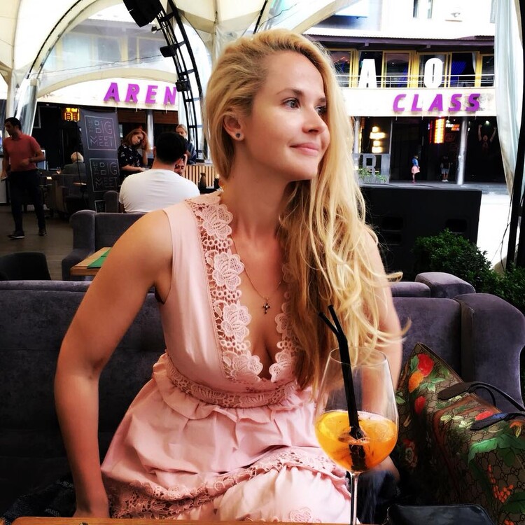 Karolina - Julia  (37) aus Stadtrand... auf www.deutsch-polnische-freundschaften.de (Kenn-Nr.: t51764)